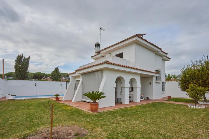 Chalet en venta en el Parque Natural de los Toruños photo 0