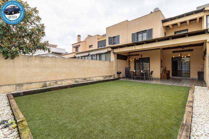 Encantadora vivienda en urbanización con piscina y jardín privado. photo 0