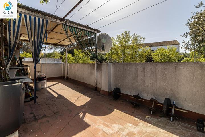Local comercial con vivienda en zona de gran afluencia photo 0