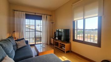Piso en venta con garaje y piscina comunitaria en Zona Centro photo 0