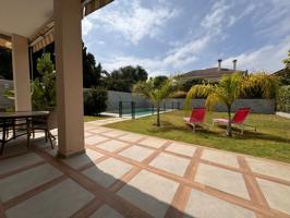 Chalet independiente reformado con piscina y jardín en la zona Norte – El Altillo photo 0