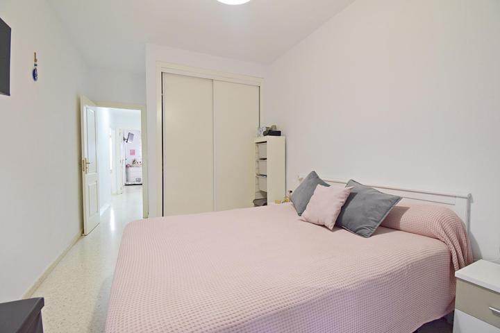 Piso reformado con 3 dormitorios, garaje y piscina en Edificio Roma photo 0