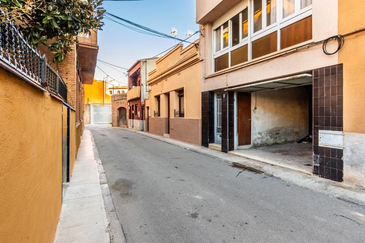 CASA AMB GARATGE I TERRASSA AL CENTRE DE SANT LLORENÇ SAVALL photo 0