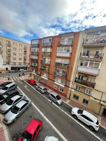 Piso En venta en Delicias, Valladolid photo 0