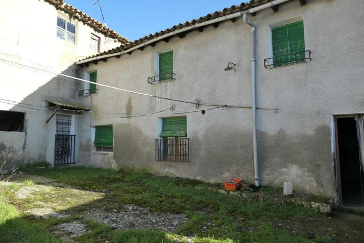 Casa en Villalba de los Alcores photo 0