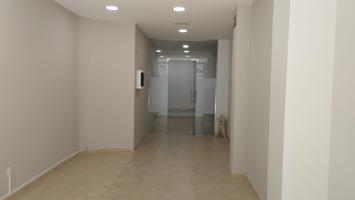 Local comercial en alquiler photo 0