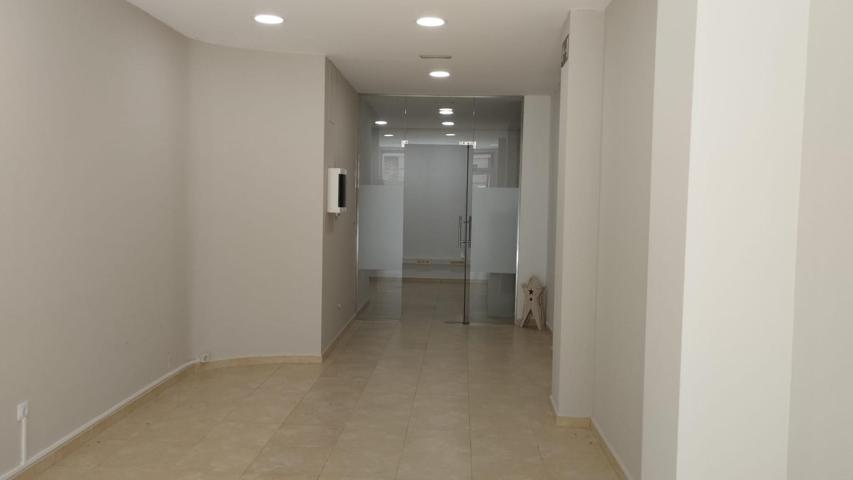 Local comercial en alquiler photo 0