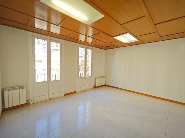 Piso de 82m² con mucho potencial y espacios versátiles. photo 0