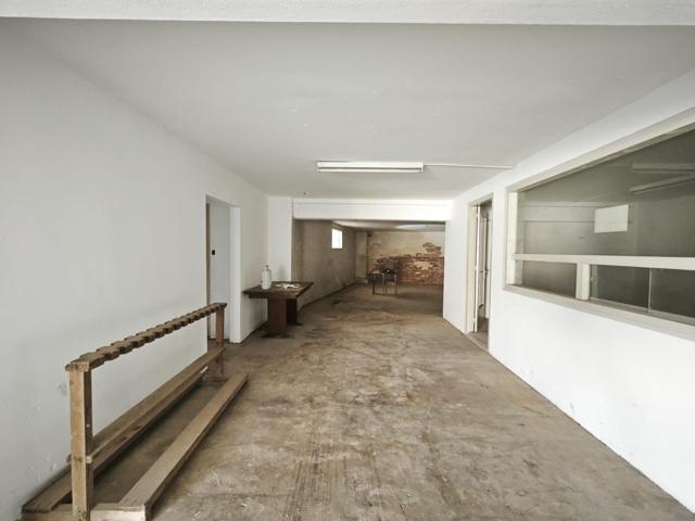 LOCAL DE 124 M2 EN PLENO CENTRO DE AVINYÓ photo 0