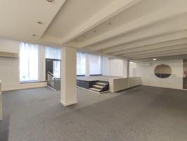 Amplio local comercial en perfecto estado photo 0