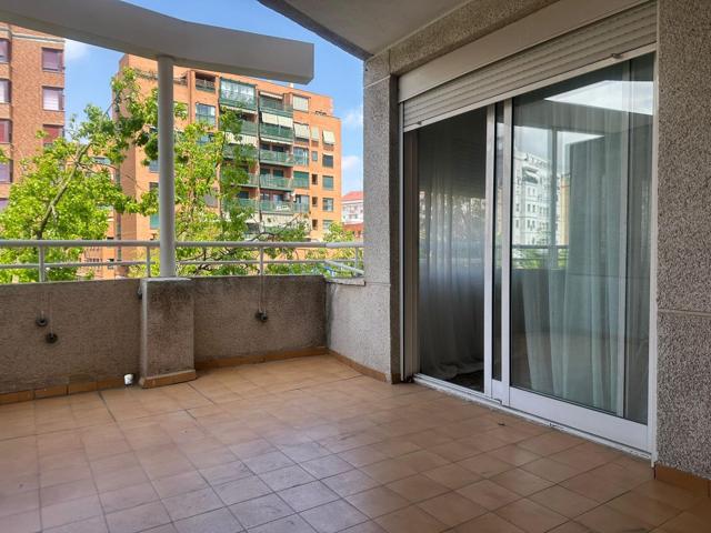 PISO DE DOS HABITACIONES EN ALQUILER ZONA DE SERRERIA EN VALENCIA photo 0