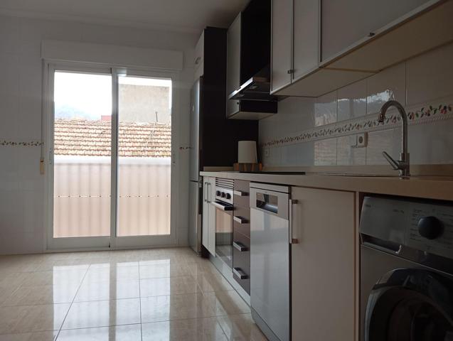 PISAZO DE 2 HABITACIONES CON PLAZA DE GARAJE Y TRASTERO EN EL CENTRO DE LA UNION photo 0