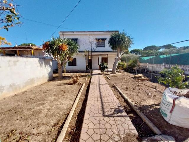 Vivienda con amplia parcela en Costabella photo 0