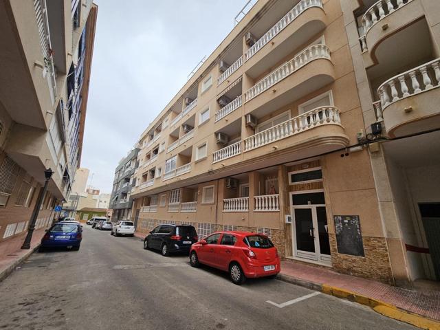 Apartamento en excelente estado en guardamar photo 0