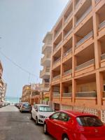 Alquiler de piso de 3 habitaciones con salón doble y enorme terraza en Playa centro. photo 0