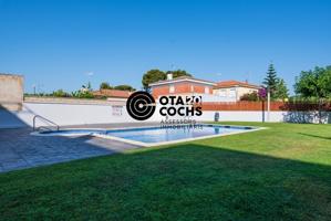 EXCLUSIVA PLANTA BAJA CON TERRAZA JARDIN, PISCINA COMUNITARIA Y PARKING EN ZONA MISERICORDIA photo 0