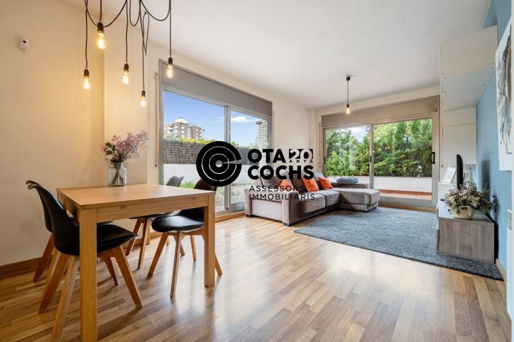 EN VENTA EXCLUSIVA PLANTA BAJA CON PARKING Y PISCINA COMUNITARIA EN ZONA MISERICORDIA photo 0