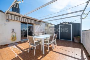 EN VENTA DUPLEX de 3 habitaciones con gran terraza en Vilallonga del camp photo 0