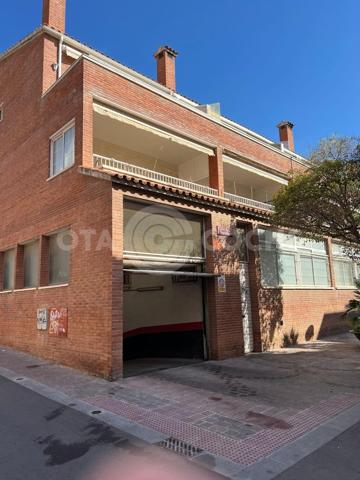 PARKING PARA MOTO EN CALLE SANTA HELENA ZONA MESTRAL DE REUS photo 0
