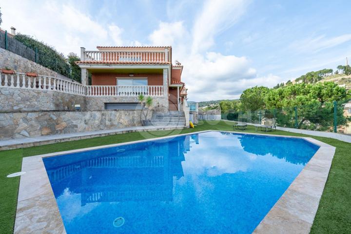 Exclusivo chalet en Castellvell del Camp photo 0