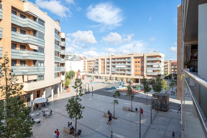 VENTA DE PLAZA DE PARKING PARA COCHE Y DOS MOTOS EN PLAÇA CULTURA DE LA PAU photo 0