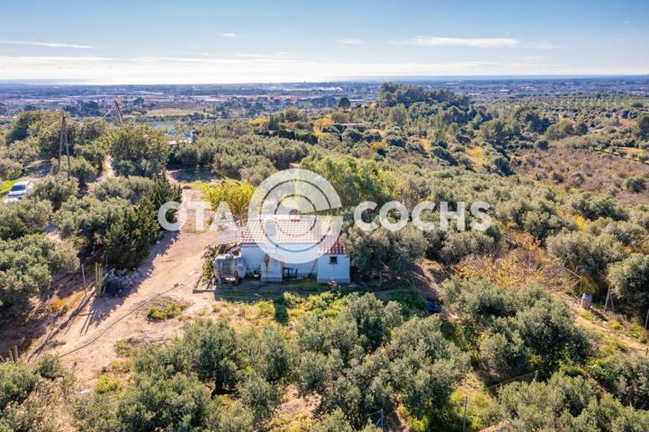 EN VENTA PEQUEÑA MASÍA CON TERRENO EN REUS photo 0