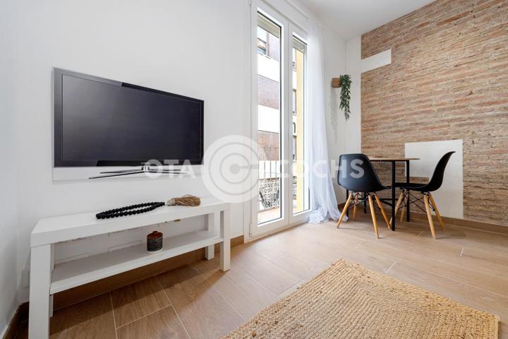 EN VENTA PISO CON REFORMA INTEGRAL 1 HABITACION , 1 BAÑO Y TRASTERO EN EL CENTRO photo 0