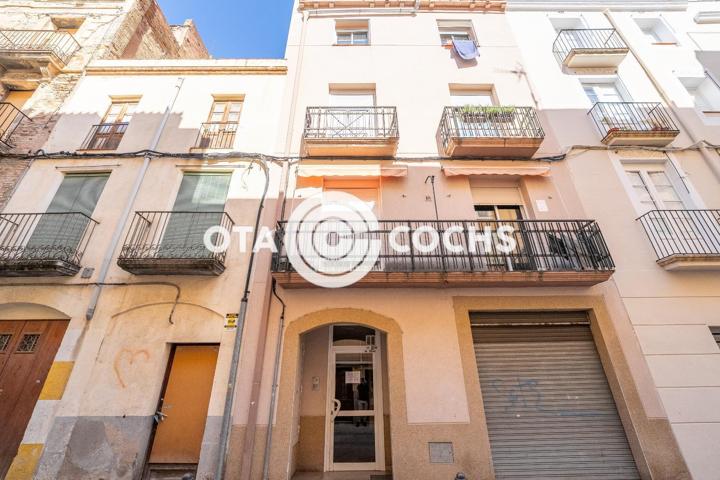 PISO 3HABITACIONES Y TRASTERO EN EL CENTRO DE REUS photo 0