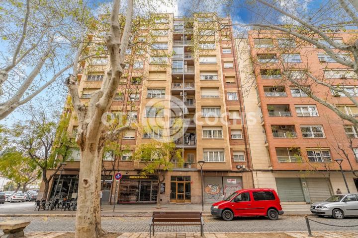 PISO DE 3 HABITACIONES EN PASEO MISERICORDIA photo 0