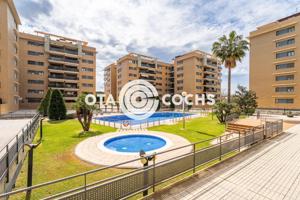 PISO DE 4 HABITACIONES CON PARKING Y PISCINA EN LLEVANT REUS photo 0
