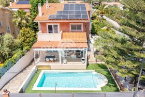 Exclusiva Residencia en Venta en Urbanización el Pinar photo 0