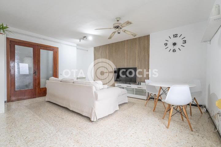 PISO DE 4 HABITACIONES Y 2 BAÑOS EN ZONA LLEVANT DE REUS photo 0