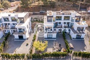 EN VENTA PRECIOSO ADOSADO CON ASCENSOR DE 4 HABITACIONES EN RIUDECANYES photo 0