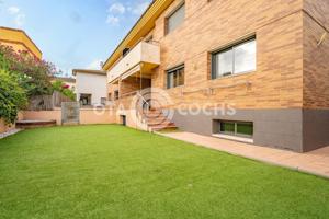 ADOSADO DE 4 HABITACIONES EN CALLE BRUGENT photo 0