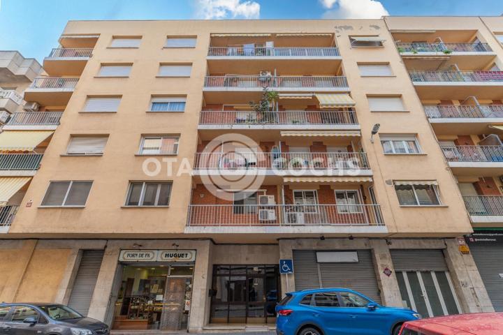 PISO DE CUATRO HABITACIONES EN CALLE LEPANTO photo 0