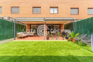 EN VENTA EXCLUSIVO CHALET ADOSADO EN REUS photo 0