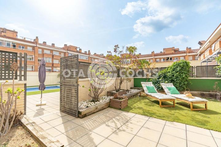 MAGNIFICO PISO CON TERRAZA, PARKING Y PISCINA COMUNITARIA EN LA ZONA MESTRAL DE REUS photo 0