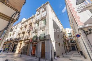 MAGNIFICO PISO EN VENTA EN CALLE SANTA ANNA, REUS photo 0