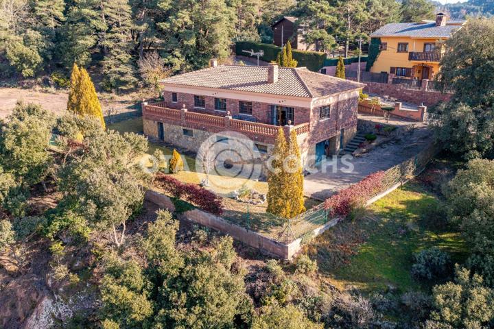 ESPECTACULAR CHALET EN PRADES CON VISTAS A LA MONTAÑA photo 0