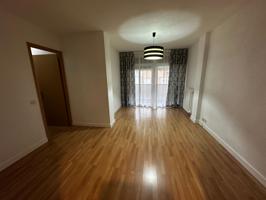 Piso En venta en Avenida Reyes Católicos, Reyes Católicos, Alcalá De Henares photo 0