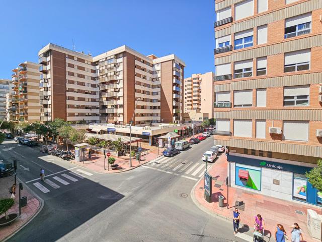 Piso de 3 dormitorios en Calle Altamira con Gregorio Marañón photo 0