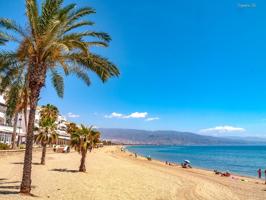 🌴 ¡Vive el verano a solo 50 metros del mar! Dúplex con gran jardín en La Romanilla, Roquetas de Mar photo 0