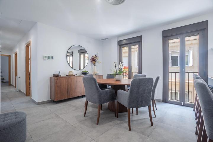Exclusiva vivienda Nueva (2022) con garaje doble y terraza privada en el Casco Histórico de Almería photo 0