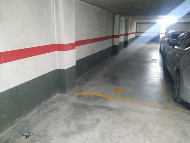 Plaza de Garaje en Zona de estación vieja photo 0