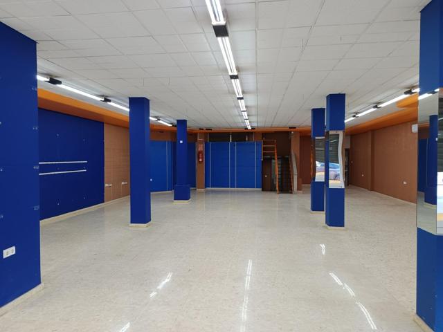 Local comercial para Alquiler en zona Ayuntamiento de Xirivella photo 0