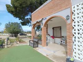 Chalet en zona Camping la Piramide (Calicanto) con 2769 m2 de parcela photo 0