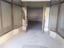 Local comercial a la venta de 188 m2 para poner negocio, garaje o trastero. photo 0