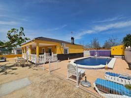 CHALET EN MONTROY CON TODO TIPO DE EXTRAS! photo 0