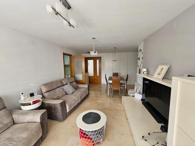 PISO IMPECABLE EN VINALESA photo 0