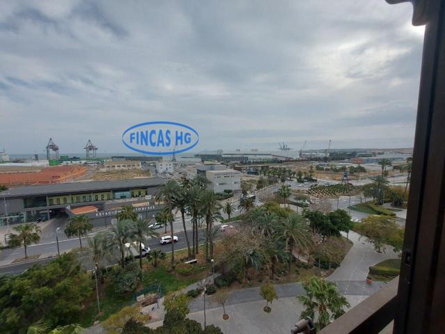 Amplia vivienda de lujo junto al Puerto Deportivo y Paseo Marítimo photo 0